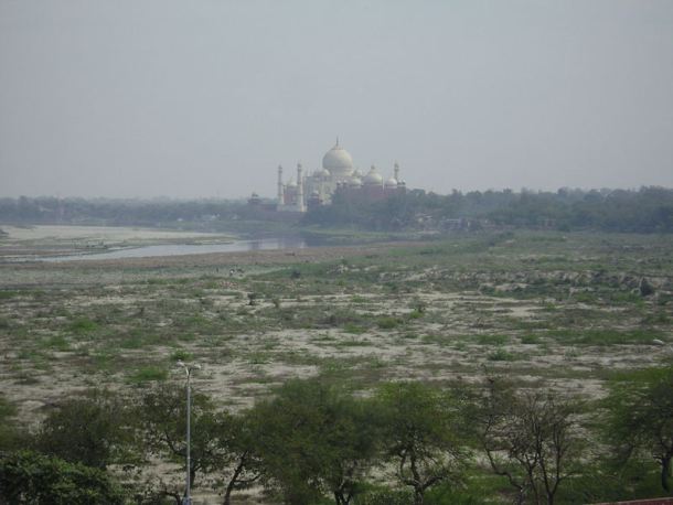 800px-TajMahal0 taj Mahal seen from Agra