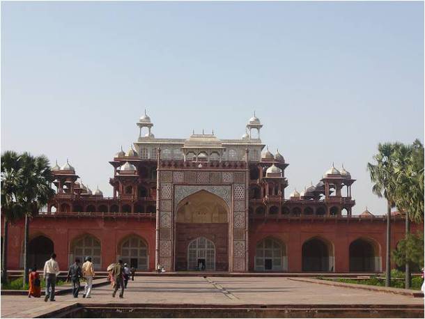 Empror Akbar's Tomb in Sikandara, India