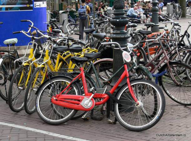 Illegally parked tourist bikes in Amsterdam's inner city. Source: DutchAmsterdam.nl