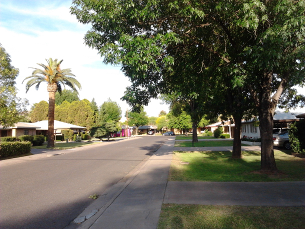 Leafy residential development in Camelback 